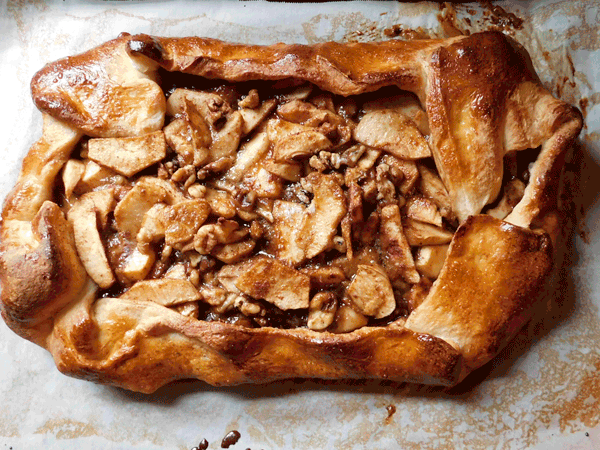 Brown and crispy Baked free form apple dessert