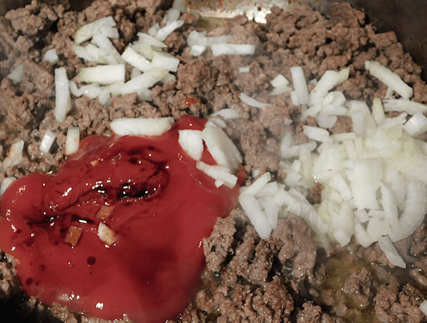 cooked ground beef, ketchup, onions,