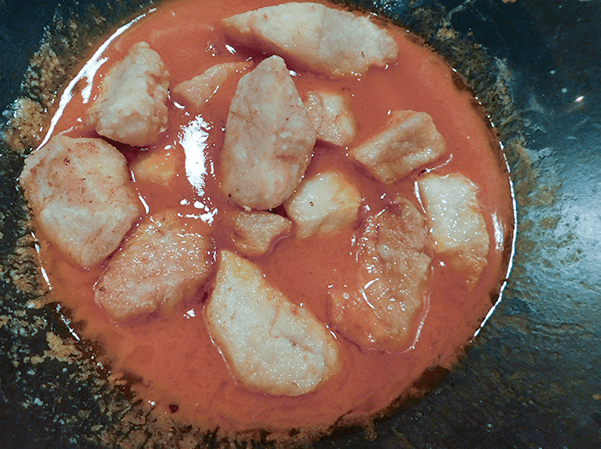 Cooked chicken cubes in Hot Sauce