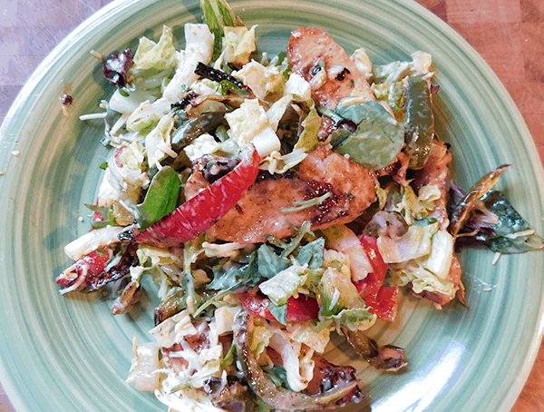 Chicken Fajita Salad on a green plate