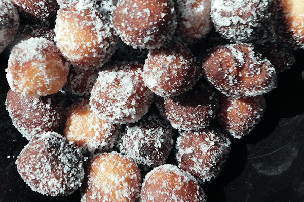 Fried Donut Holes – Ridiculously Easy!