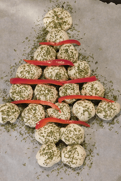 Chrsitmas Tree Cheesy Garlic Rolls